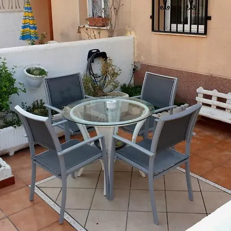 Chalet Cerca Del Mar. *